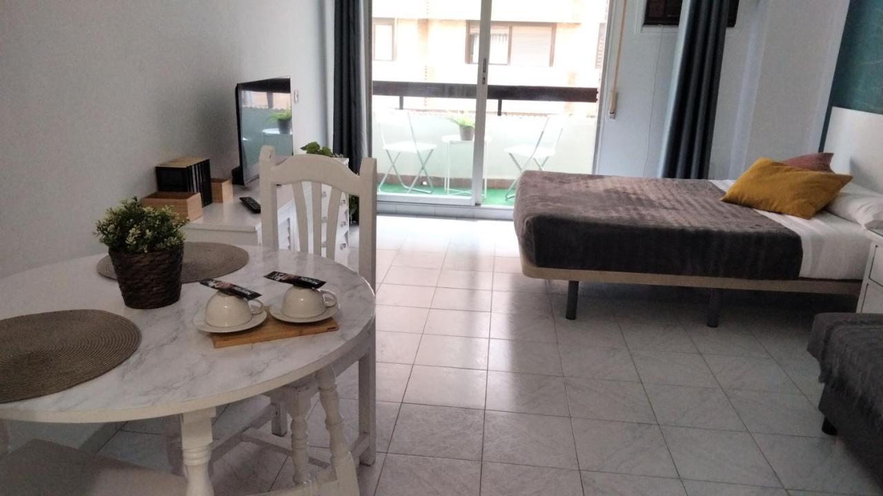 Triana Fenix Apartment Seville Exterior photo